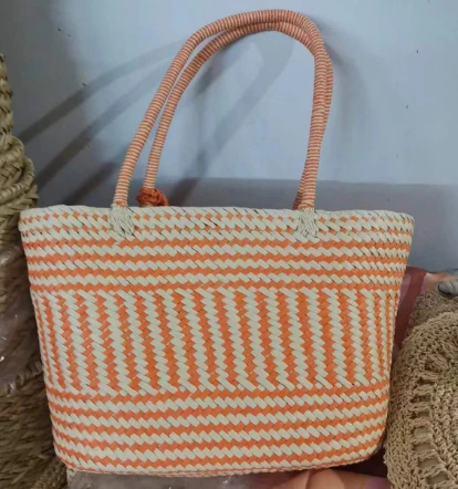 Txiv kab ntxwv & beidge ntawv Woven Loj Tote Hnab