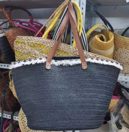 Daim ntawv dub woven lub hnab ntim puam nrog lace