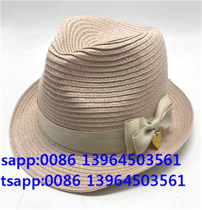 Lub teeb liab dawb cov poj niam sau Fedora Cap mom tshav ntuj