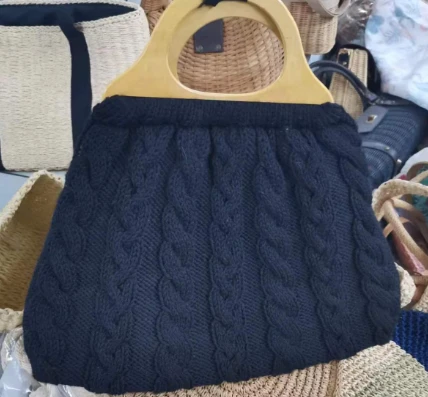 Wool Black Women Handbag Nrog Ntoo Tes