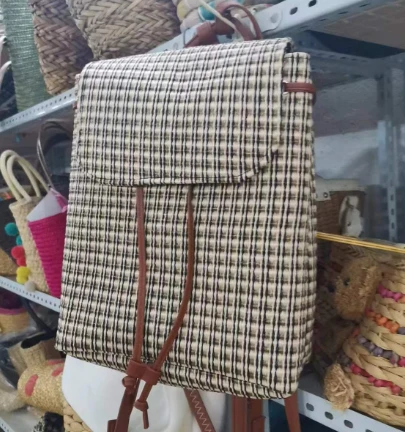 PP Woven Cov Poj Niam Lub Hnab Ntim Hnab Ntim Hnab