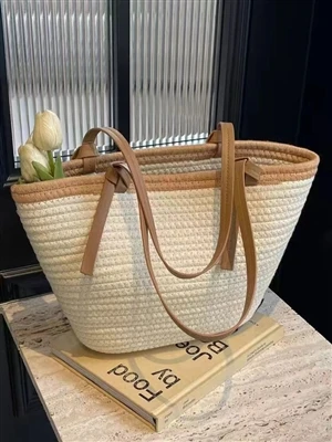 Lub caij ntuj sov poj niam Straw Bags