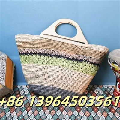 Raffia Handbag nrog Ntoo Khaub Ncaws